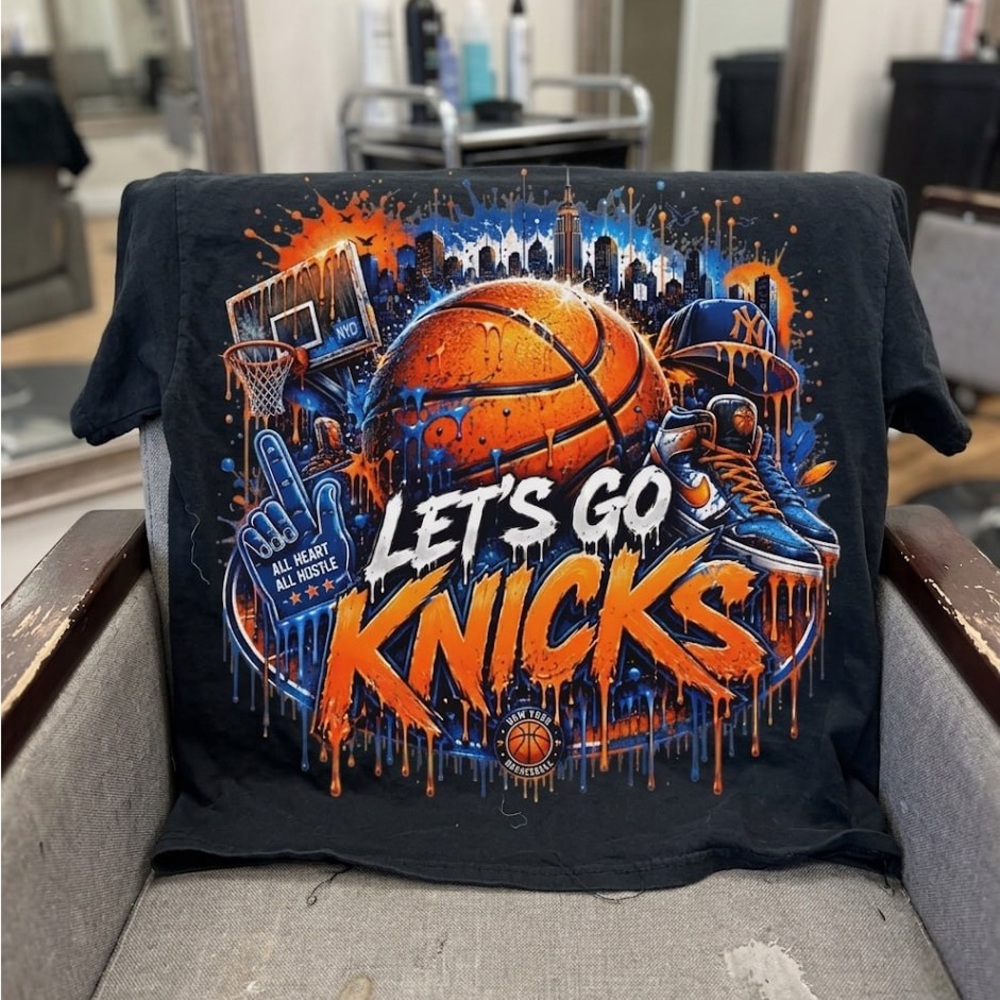 NY Knicks Basketball Lets Go Graphic T-Shirt Black